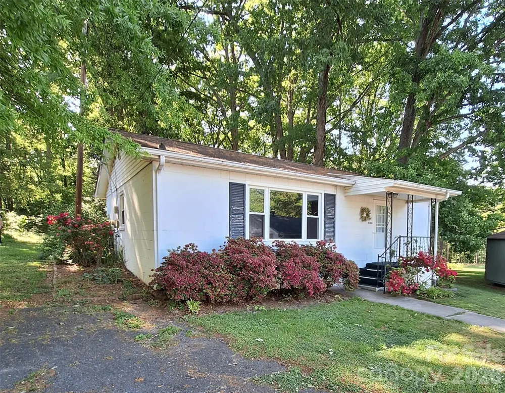 14623 Lucia Riverbend Highway Stanley, NC 28164