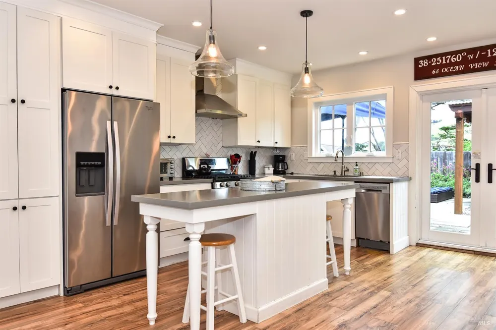 68 Ocean View Avenue Dillon Beach, CA 94929