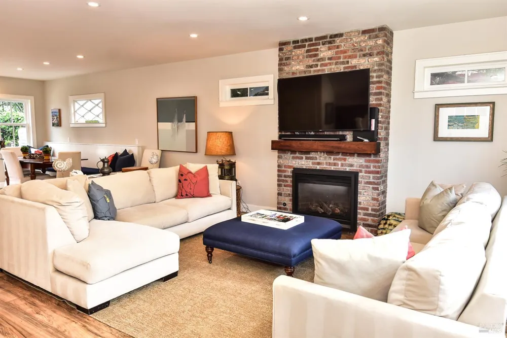 68 Ocean View Avenue Dillon Beach, CA 94929