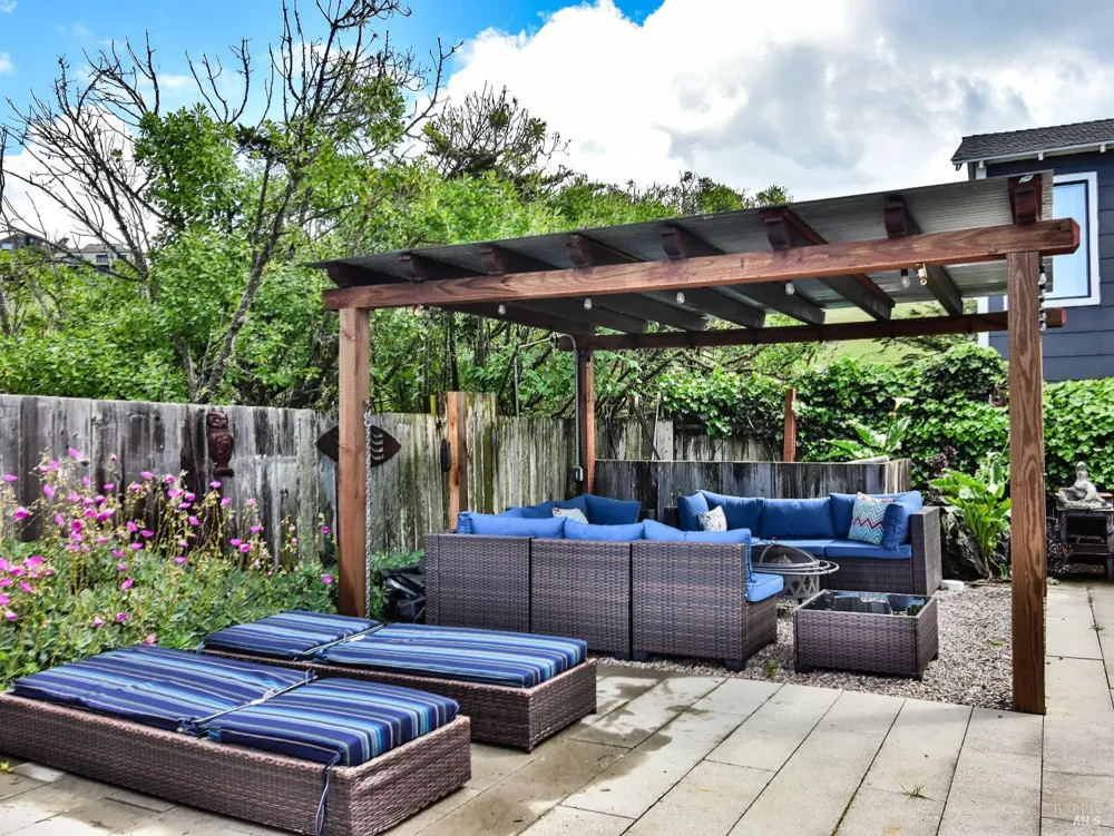 68 Ocean View Avenue Dillon Beach, CA 94929