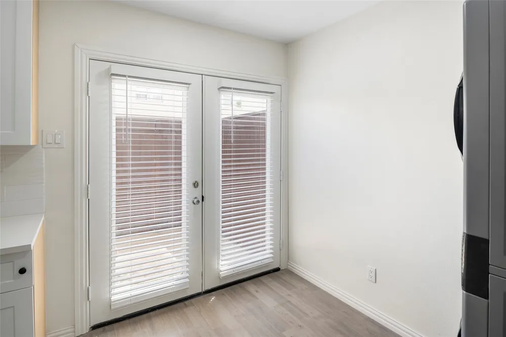 9818 Valley Meadow Place Dallas, TX 75220