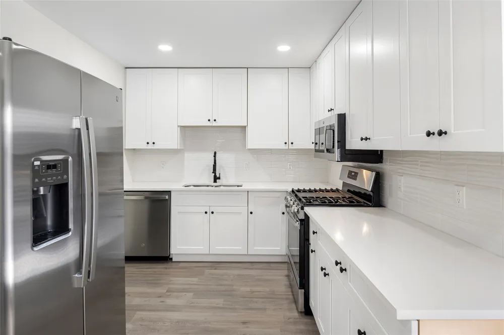 9818 Valley Meadow Place Dallas, TX 75220