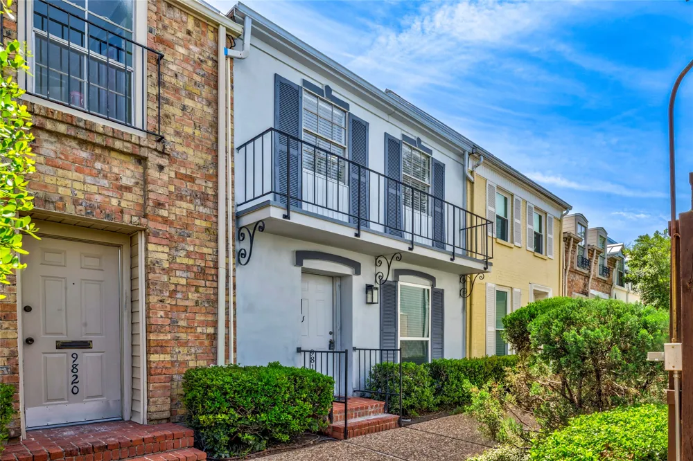 9818 Valley Meadow Place Dallas, TX 75220
