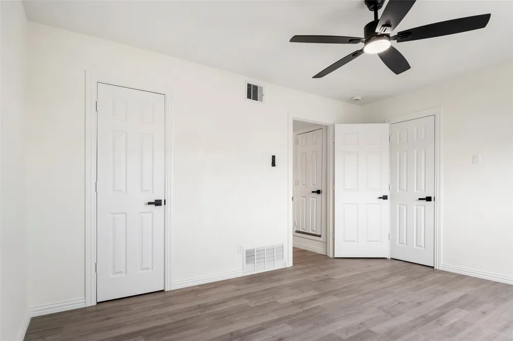 9818 Valley Meadow Place Dallas, TX 75220