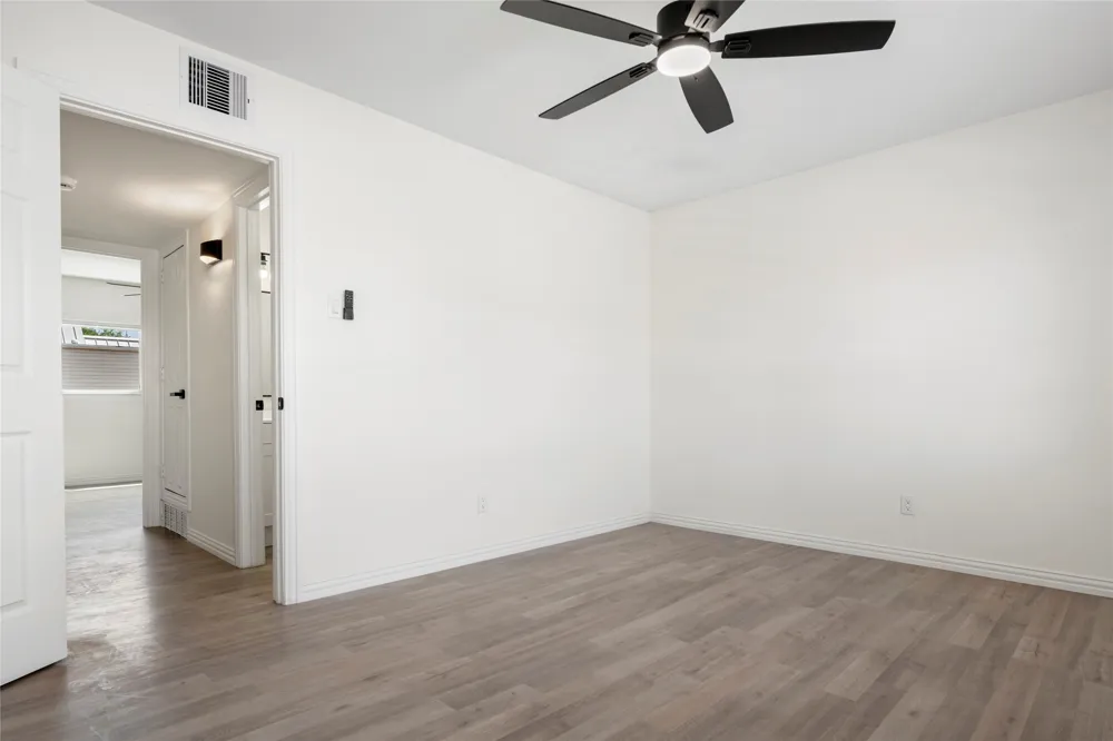 9818 Valley Meadow Place Dallas, TX 75220