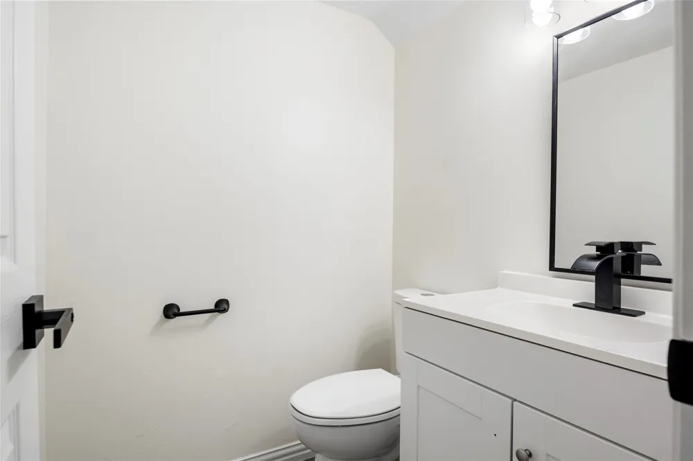 9818 Valley Meadow Place Dallas, TX 75220