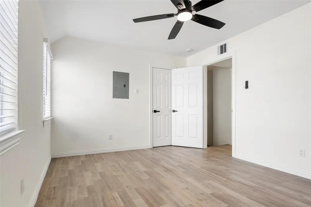 9818 Valley Meadow Place Dallas, TX 75220