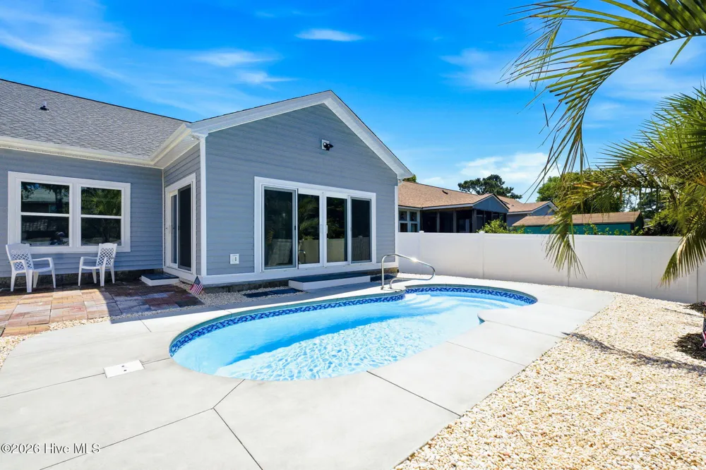 121 NW 12th Street Oak Island, NC 28465