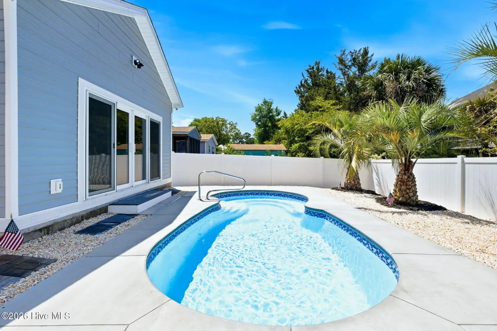 121 NW 12th Street Oak Island, NC 28465