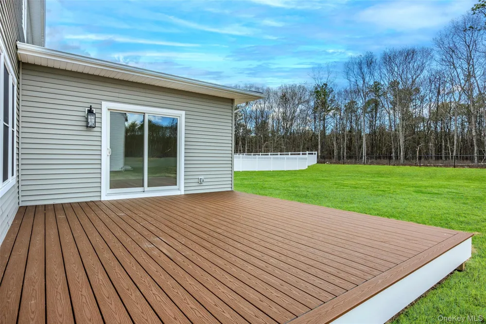 7 Jersey Avenue Miller Place, NY 11764