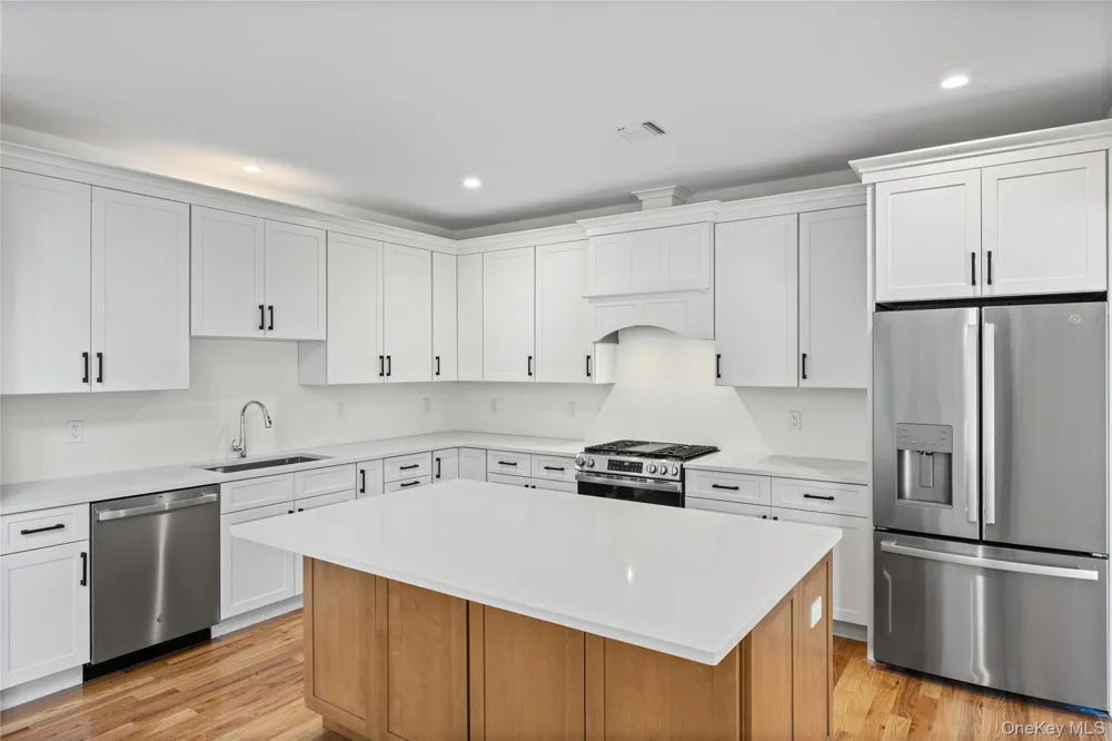 7 Jersey Avenue Miller Place, NY 11764