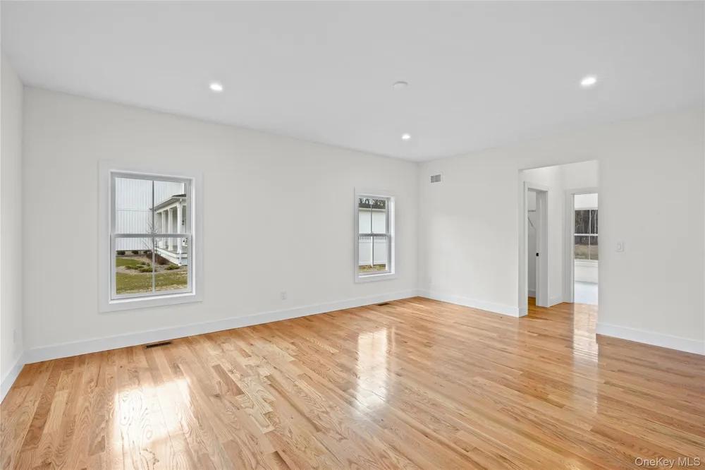 7 Jersey Avenue Miller Place, NY 11764