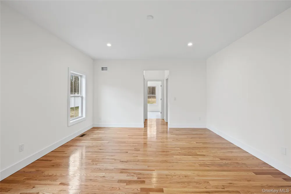 7 Jersey Avenue Miller Place, NY 11764