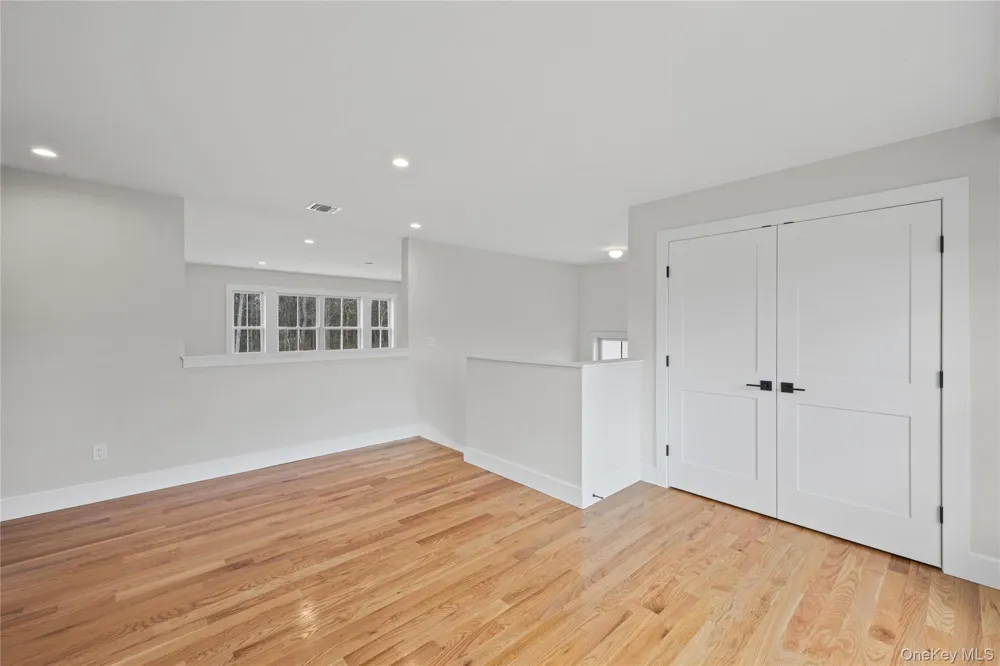 7 Jersey Avenue Miller Place, NY 11764