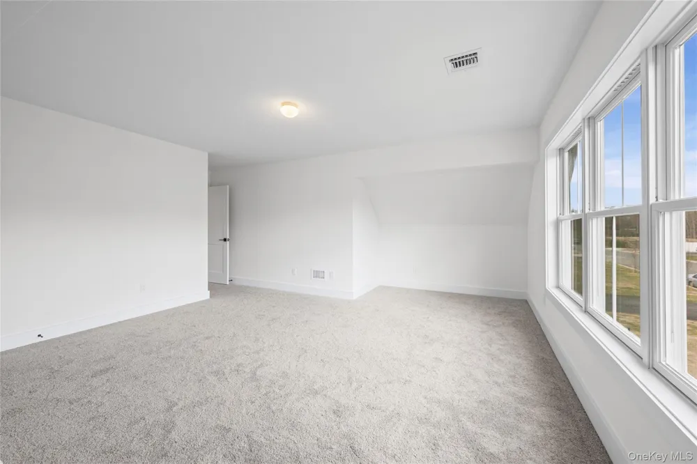 7 Jersey Avenue Miller Place, NY 11764