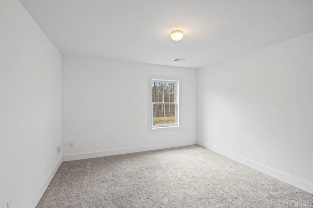 7 Jersey Avenue Miller Place, NY 11764