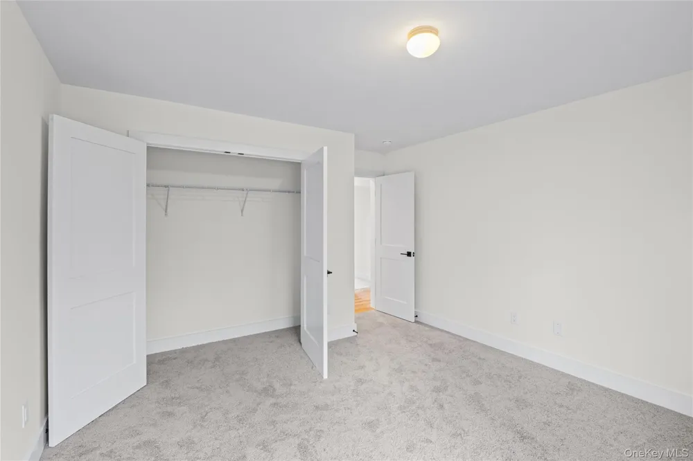 7 Jersey Avenue Miller Place, NY 11764