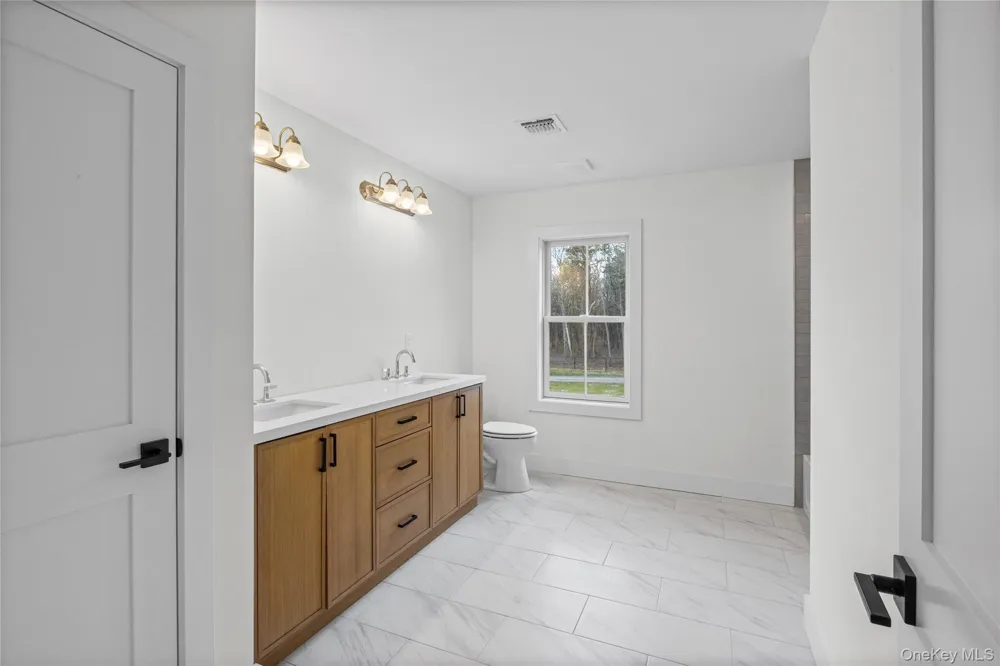 7 Jersey Avenue Miller Place, NY 11764