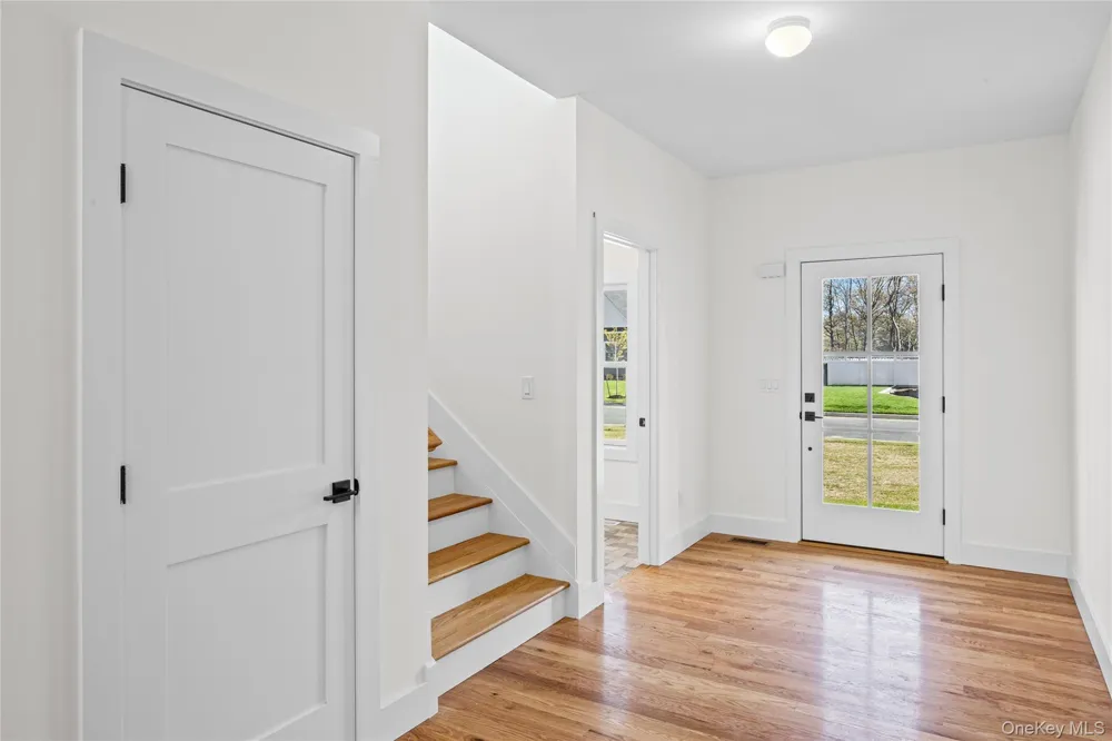 7 Jersey Avenue Miller Place, NY 11764