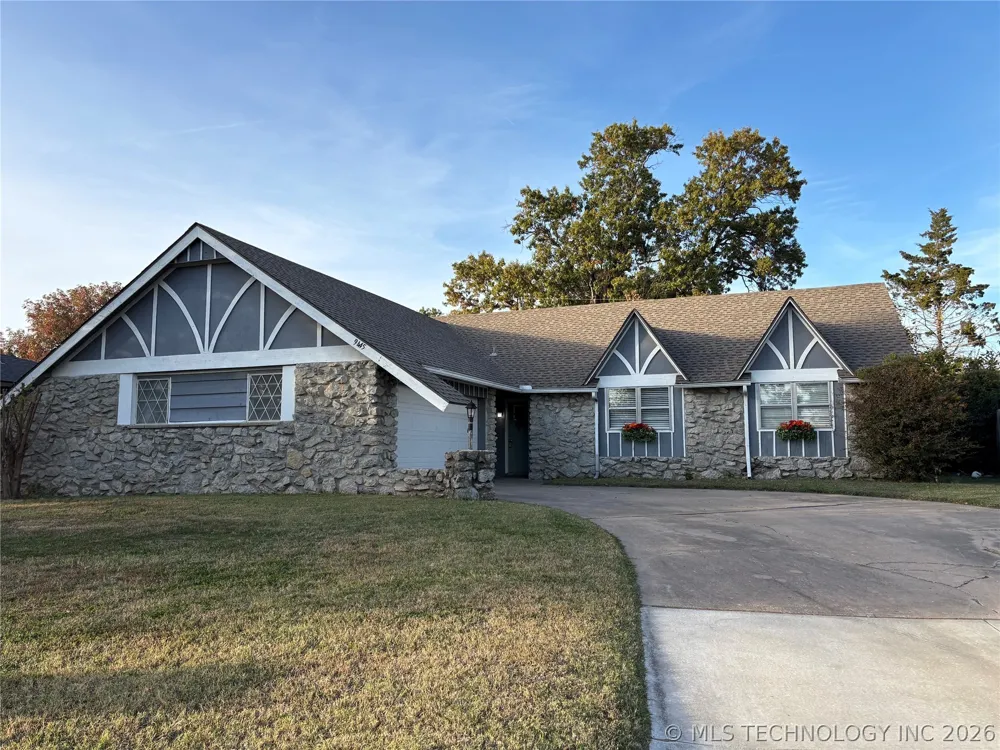 9445 E 39th Place