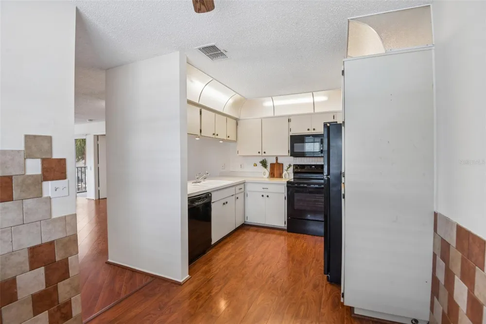 7713 HILLSIDE COURT #204 Hudson, FL 34667