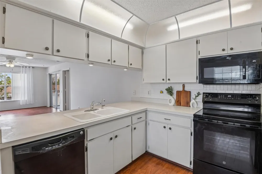 7713 HILLSIDE COURT #204 Hudson, FL 34667