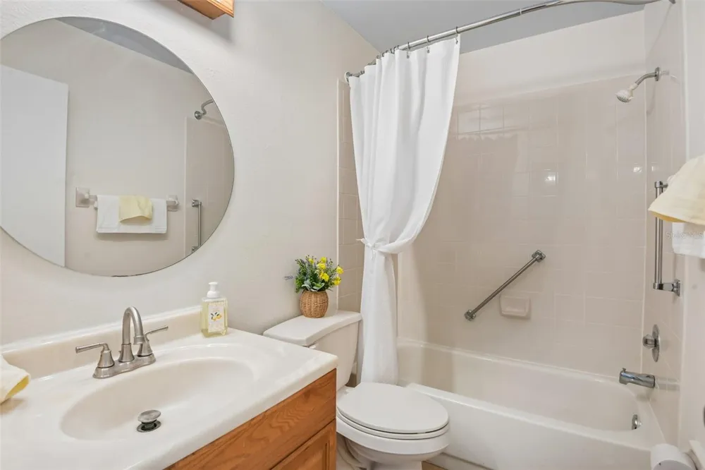 7713 HILLSIDE COURT #204 Hudson, FL 34667