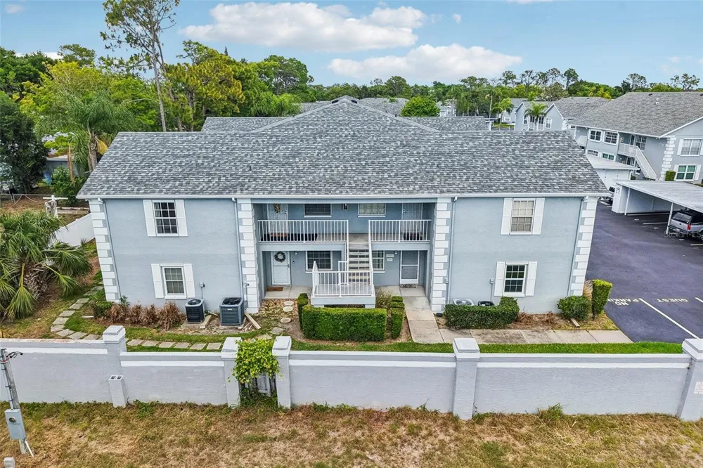 7713 HILLSIDE COURT #204 Hudson, FL 34667