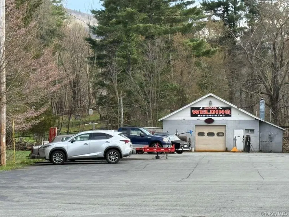 188 S Main Street Ellenville, NY 12428
