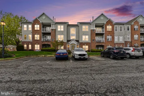 111 SUNSHINE COURT #F