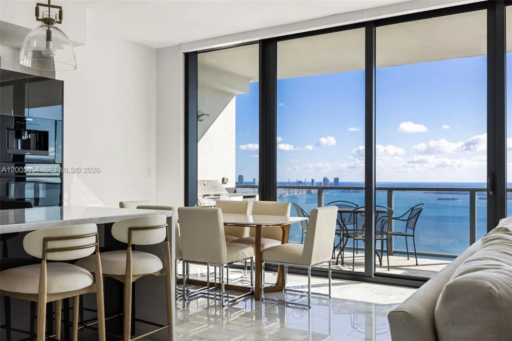 1451 Brickell Ave #4002 Miami, FL 33131