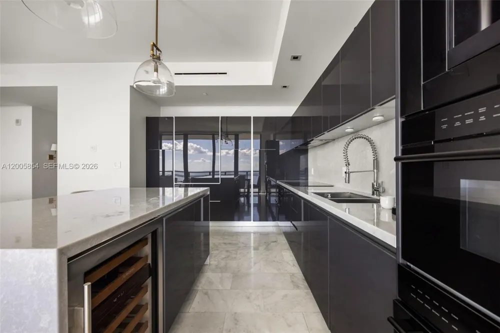 1451 Brickell Ave #4002 Miami, FL 33131