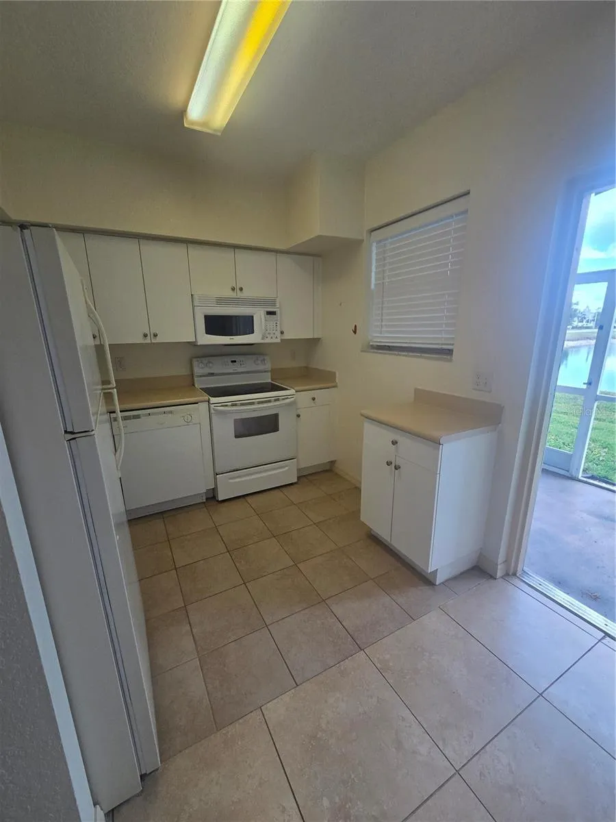 8312 BERNWOOD COVE LOOP #1007 Fort Myers, FL 33966