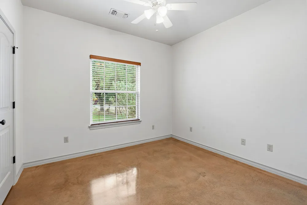 10215 Twin Lake Loop Dripping Springs, TX 78620