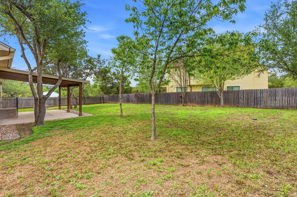 10215 Twin Lake Loop Dripping Springs, TX 78620