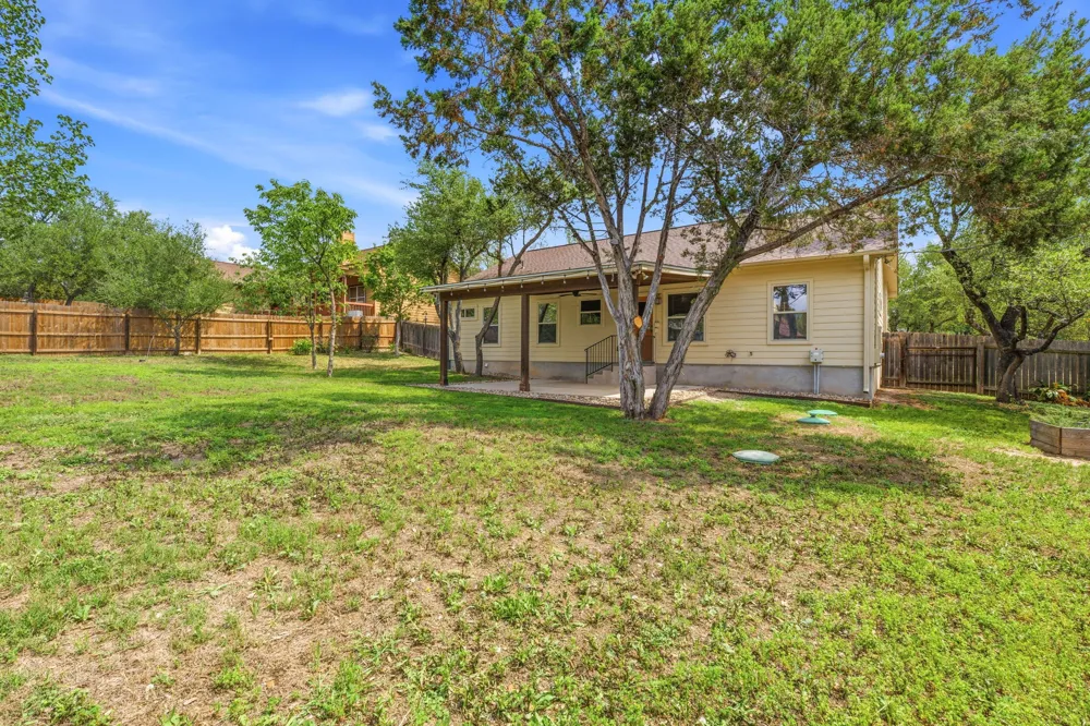 10215 Twin Lake Loop Dripping Springs, TX 78620