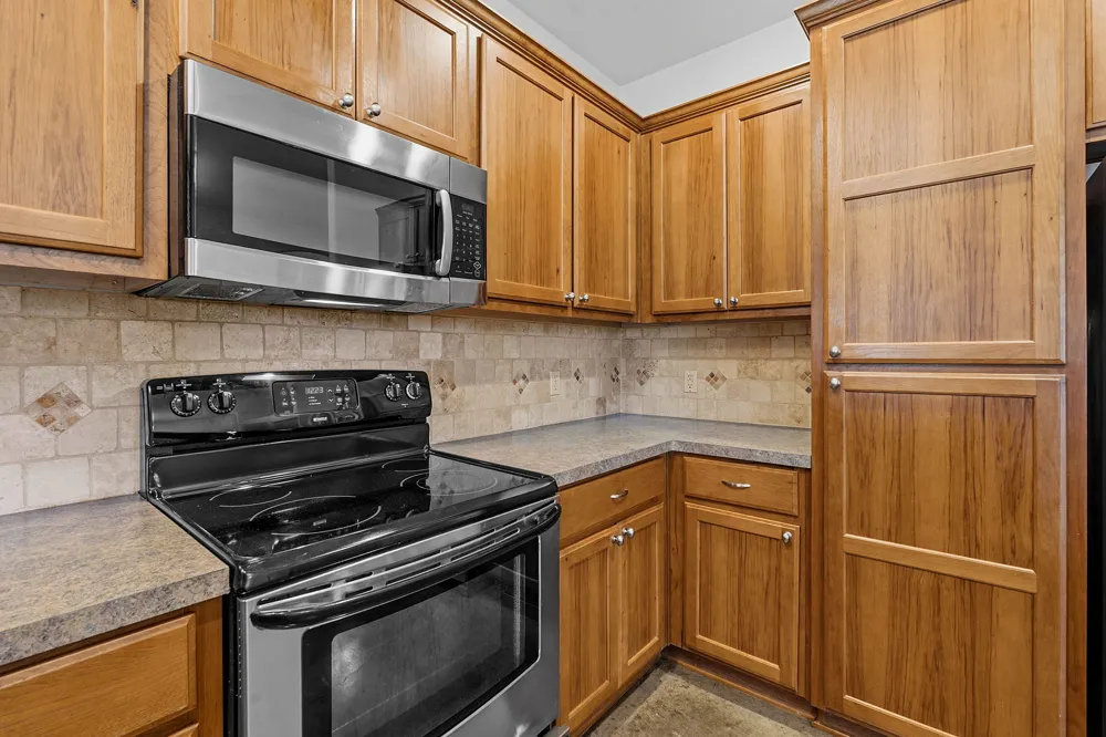 10215 Twin Lake Loop Dripping Springs, TX 78620