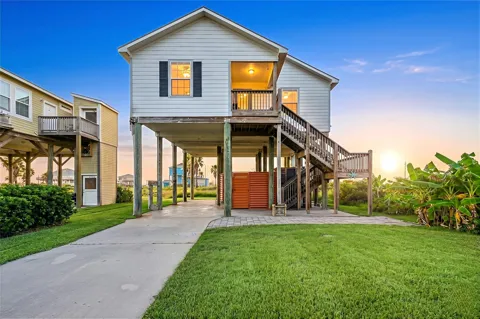 1018 Dolphin Road