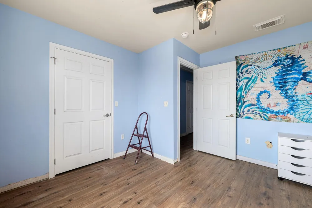 1018 Dolphin Road Gilchrist, TX 77617