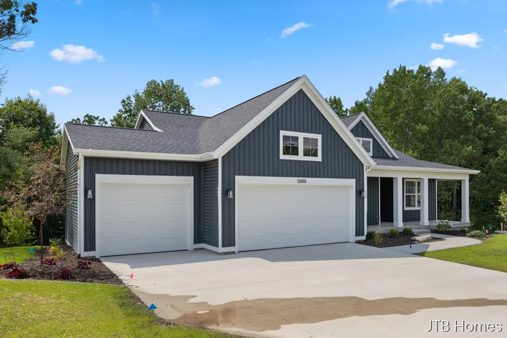5888 Valley Point Drive SE Caledonia, MI 49316