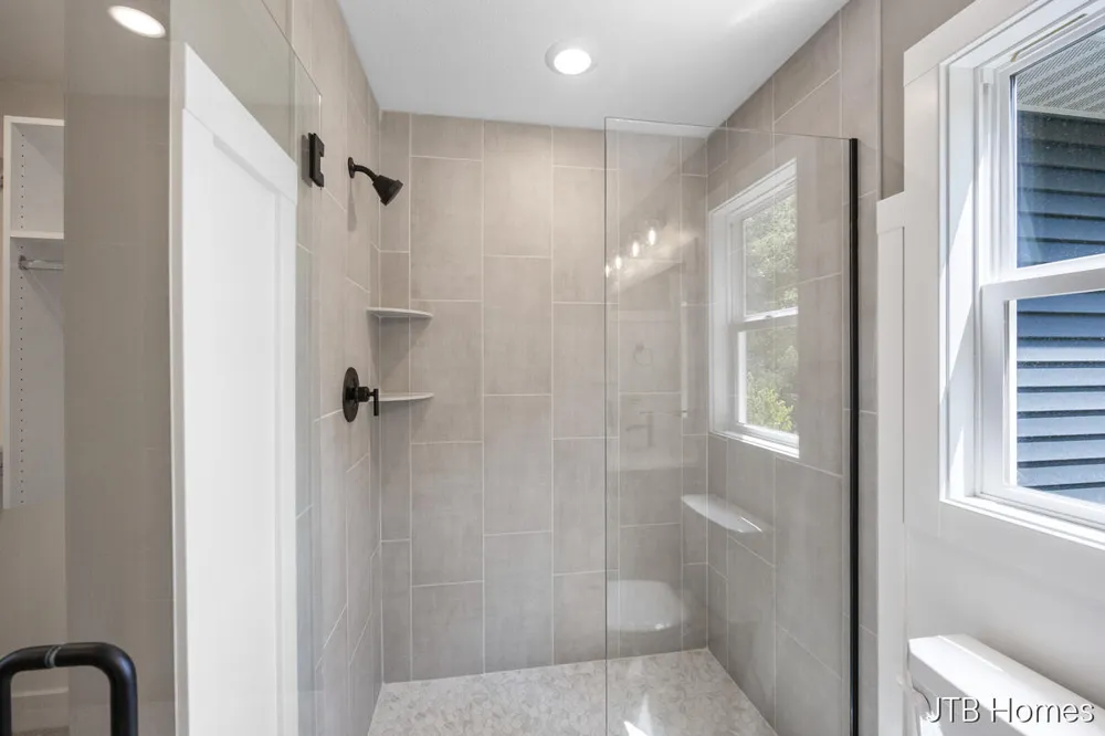 5888 Valley Point Drive SE Caledonia, MI 49316