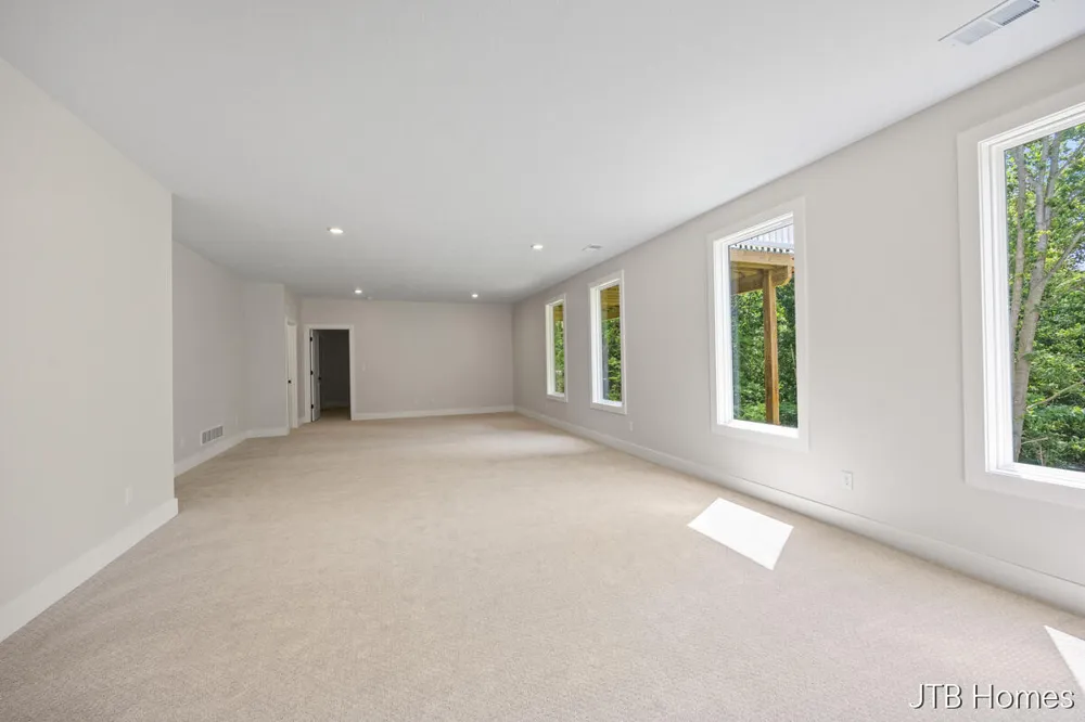 5888 Valley Point Drive SE Caledonia, MI 49316