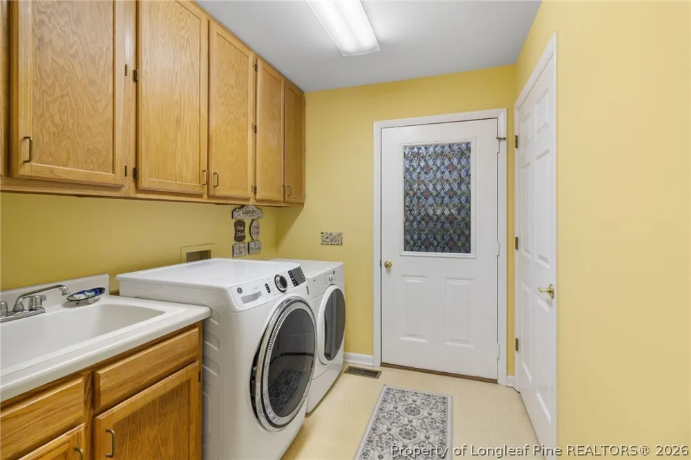 209 Lakeview Drive Sanford, NC 27322