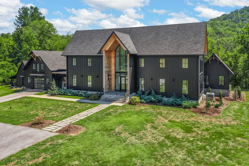 84 Judd Ln Lancaster, TN 38569