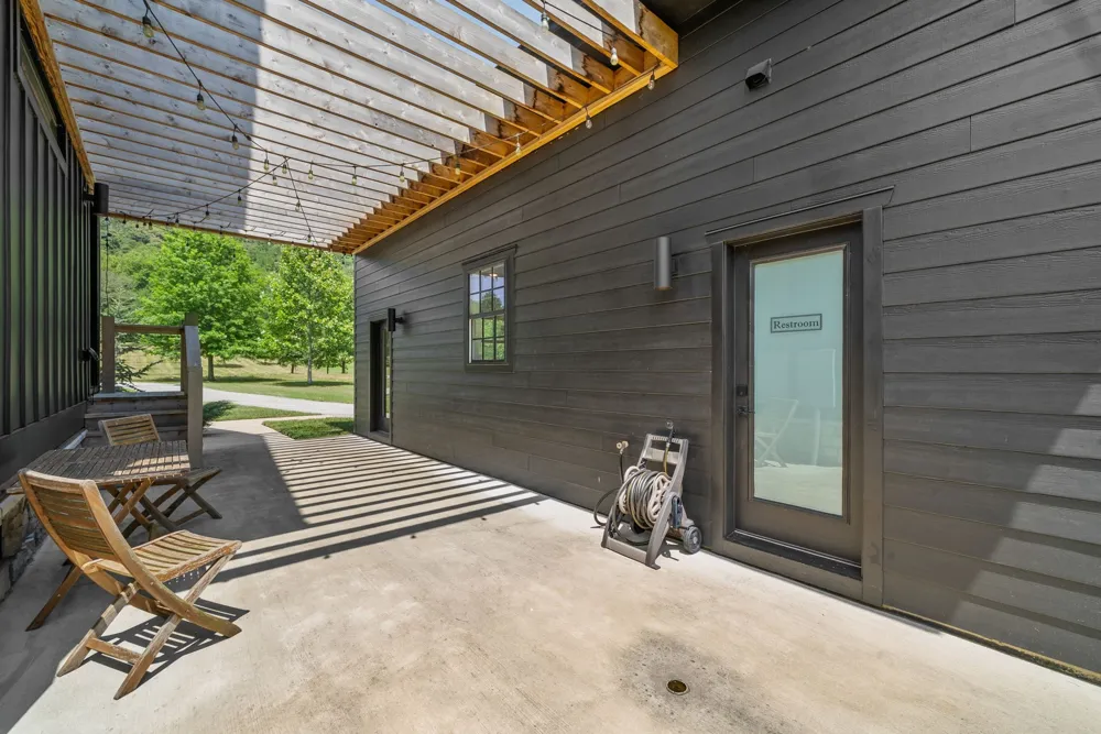 84 Judd Ln Lancaster, TN 38569