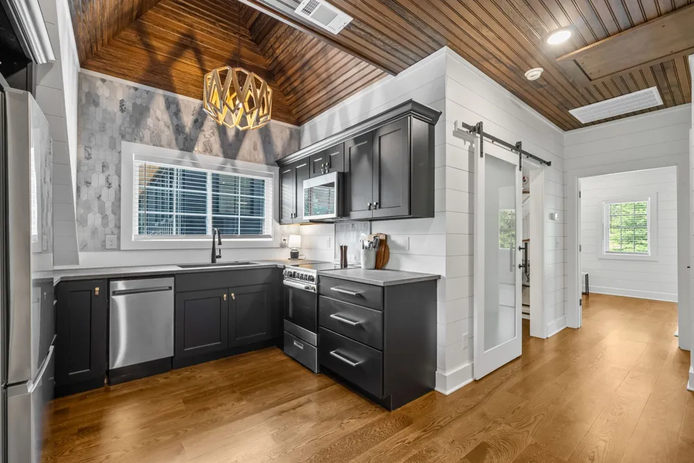 84 Judd Ln Lancaster, TN 38569