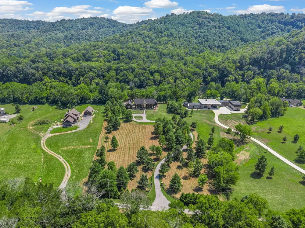 84 Judd Ln Lancaster, TN 38569