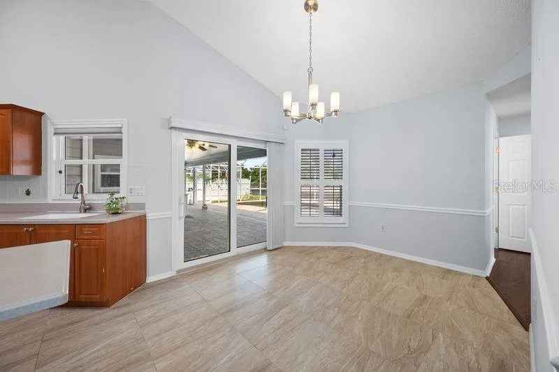 5321 GARDENS DR Sarasota, FL 34243