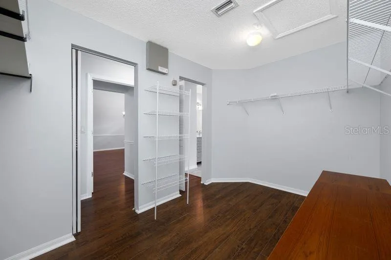 5321 GARDENS DR Sarasota, FL 34243