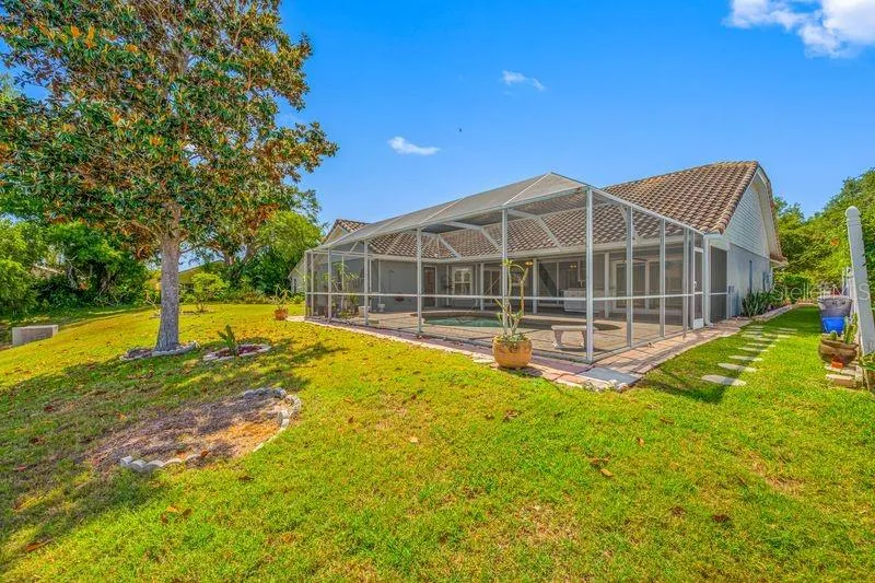 5321 GARDENS DR Sarasota, FL 34243